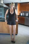 Astounding MILF Sandra Otterson lets her big natural boobs breath
