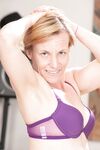 Middle-aged housewife Cody Hunter gives modeling in the nude a go