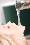Blonde secretary Vinna Reed and her boss cover each other in golden showers