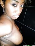 Curvaceous ebony lassie Serenity Red undressing and picturing herself