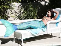 Mermaid Adriana Chechik vaunts bubble butt with huge insert & gets anal bang