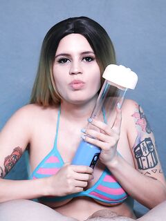 Latina chick Raquel Roper pleasures a hard cock with a penis pump