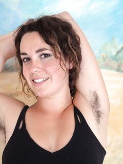 Amateur chick Lola Wilde shows her hairy pits before showcasing her full bush