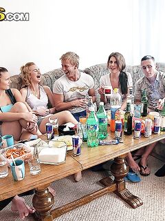 College students prime for hardcore group sex by getting drunk