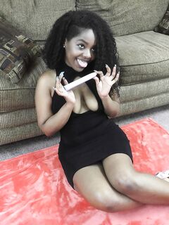 Curvy cutie Layla Finesse lets her big tits out and plays with a small toy