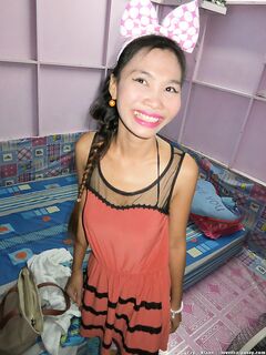 Ugly Asian Tay gets her trimmed pussy coated in cum after closeup POV fuck